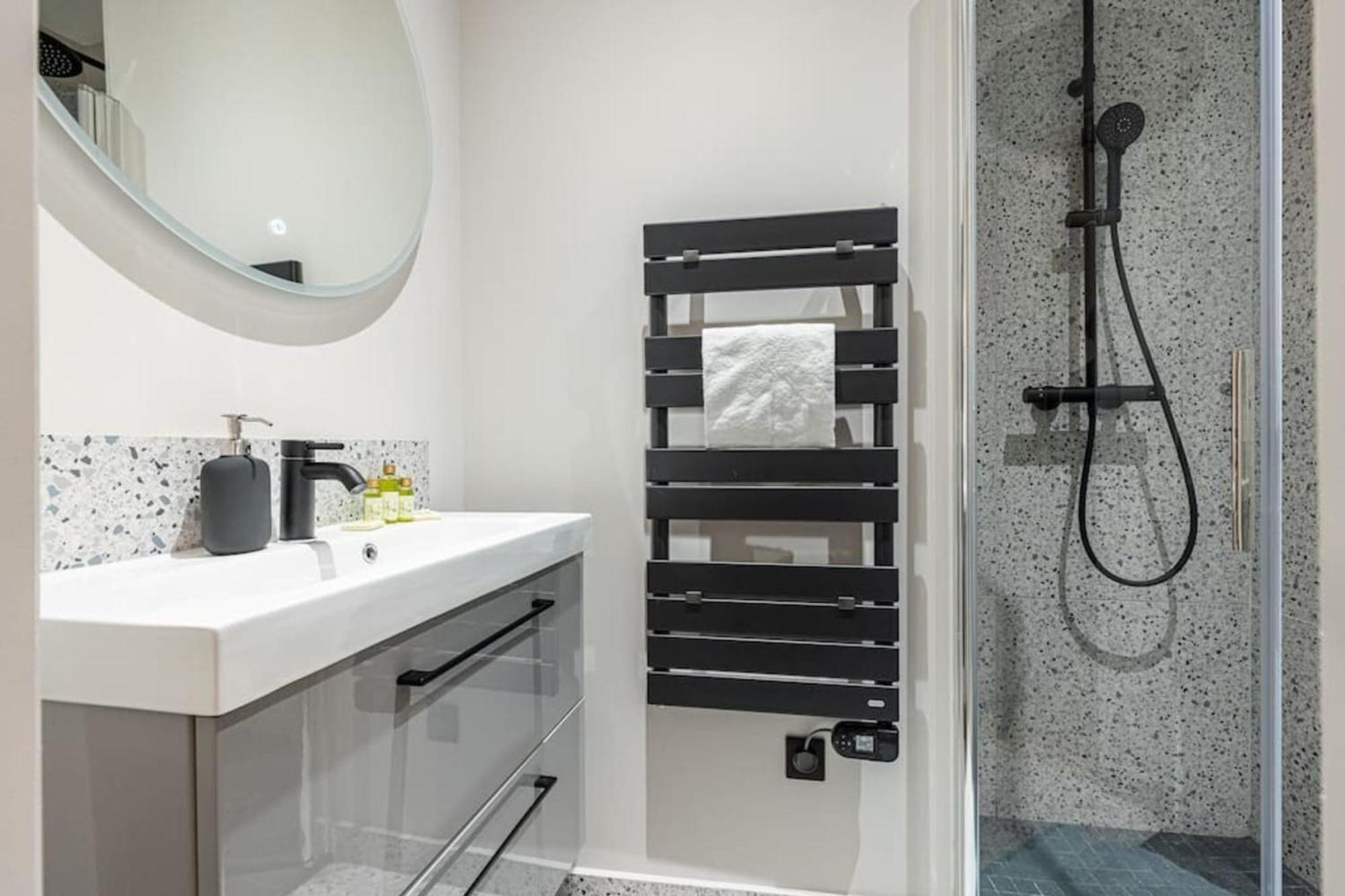 La Croix - Old Town Modern Apartment - 2 Bedrooms 尼斯 外观 照片